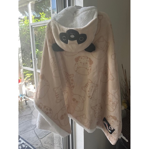 Squishmallows Prince Pug Dog Hooded Blanket Poncho Kids Cuddle Wrap VGUC - Picture 1 of 8